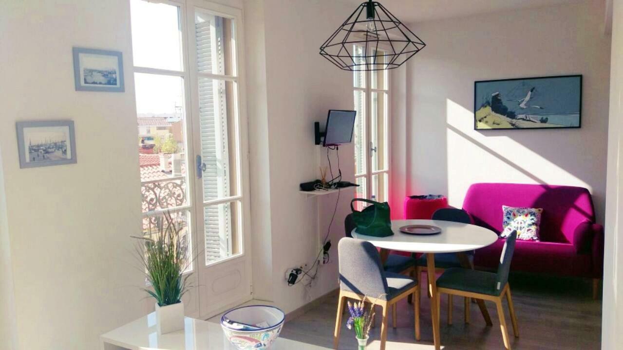 Grand Studio Au Pied Du Panier Apartment Marseille Bagian luar foto